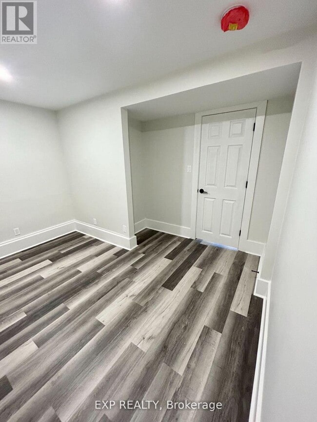 Building Photo - 316 Front St