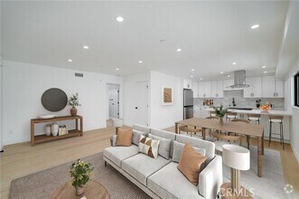 Building Photo - 1334 9th St