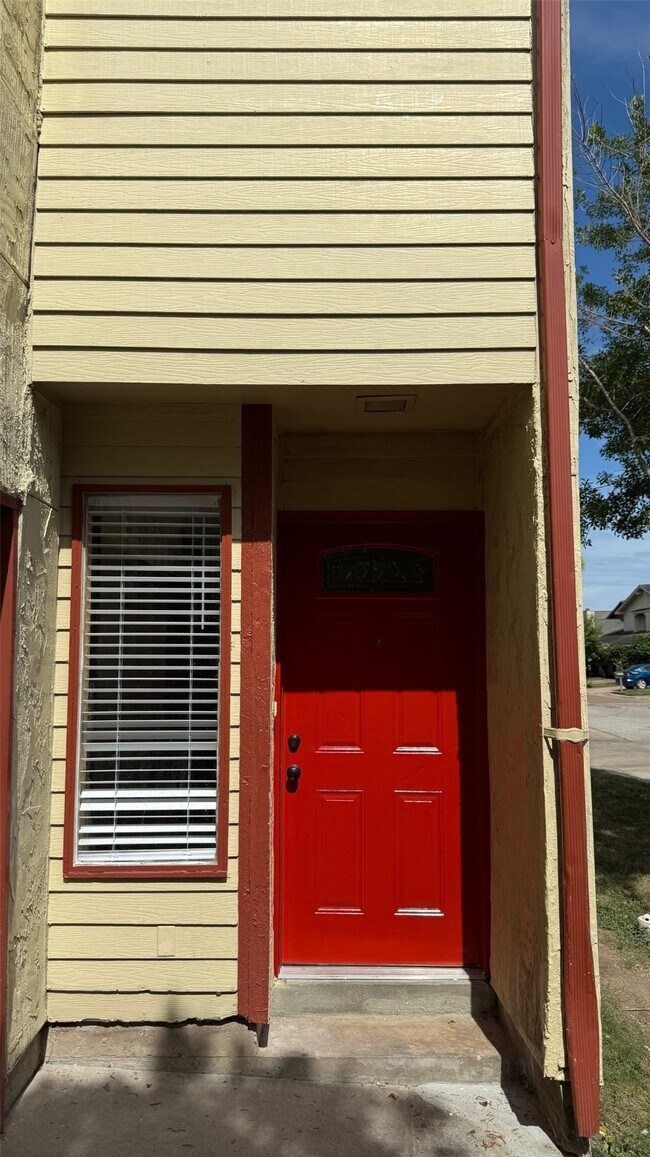 Building Photo - 12404 Windjammer St