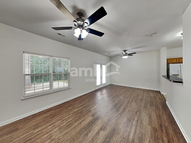Foto del edificio - 9149 Glenashley Dr