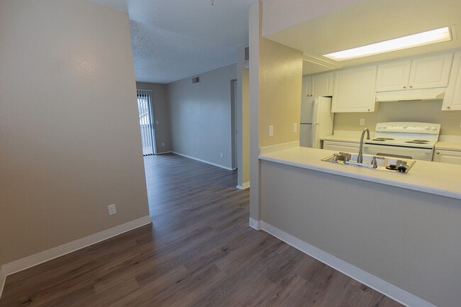 Foto del edificio - Greenback Gardens