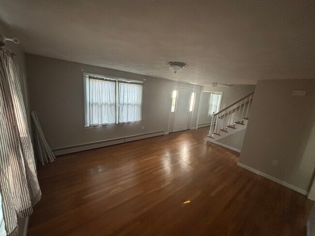Building Photo - 5 Nichold St