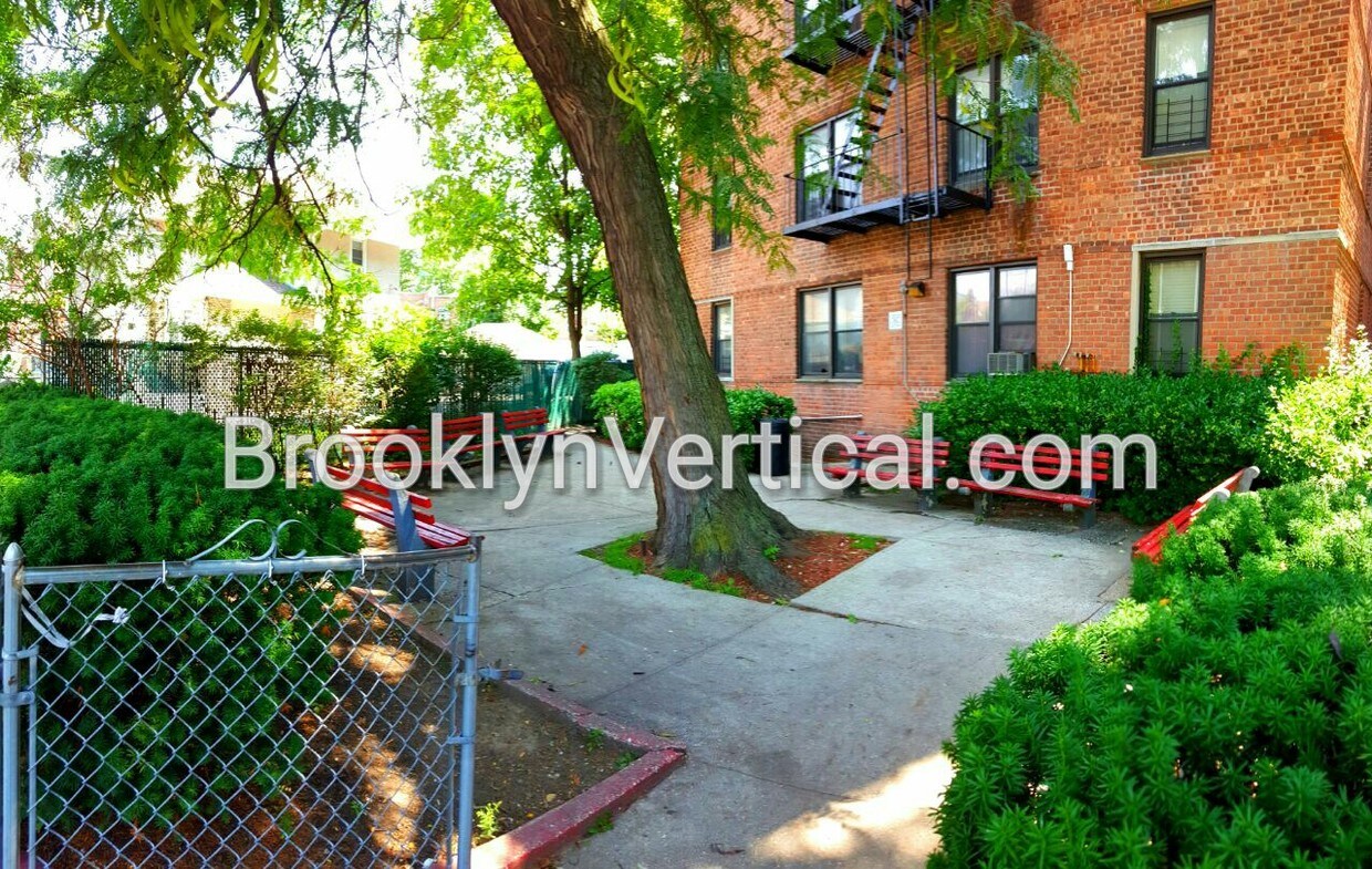 Primary Photo - 3900 Kings Hwy