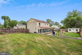 Building Photo - 4555 Lantern Pl