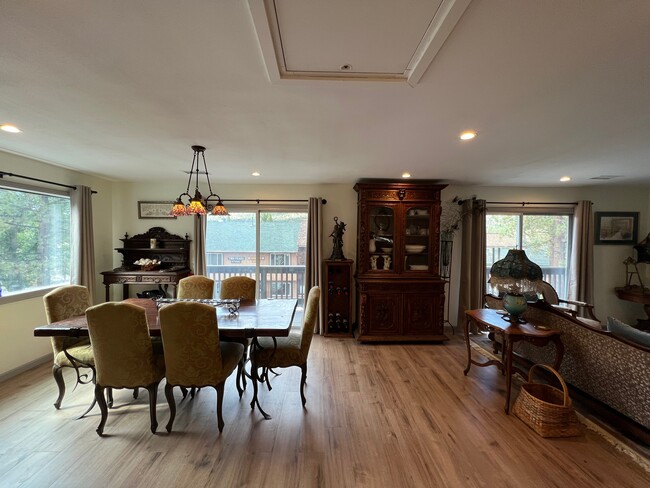 Dining area - 16227 Askin Dr