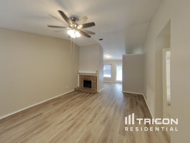 Foto del edificio - 2801 Glen Hollow Circle Arlington TX