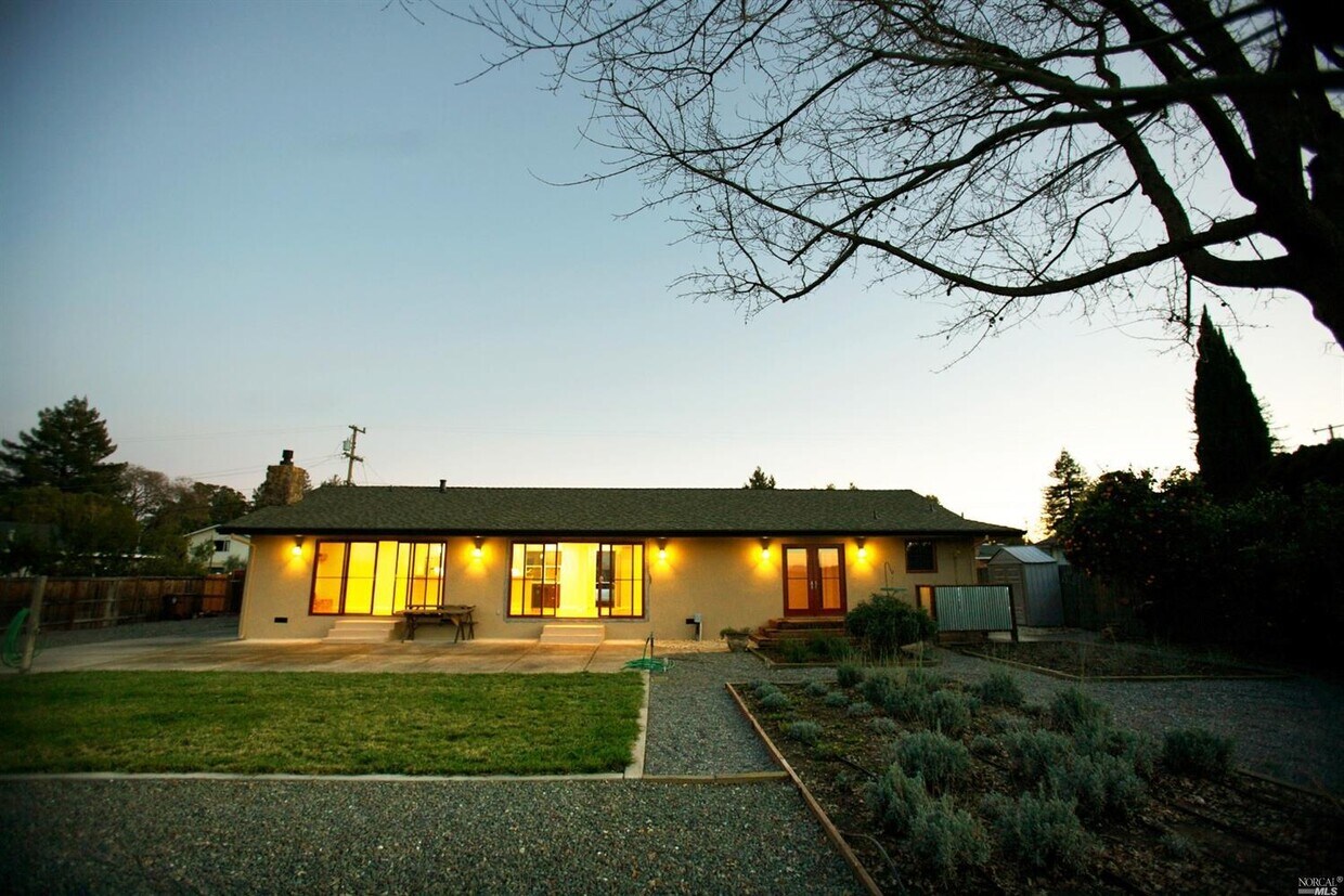 1274 Carrell Ln, Napa, CA 94558 House for Rent in Napa, CA