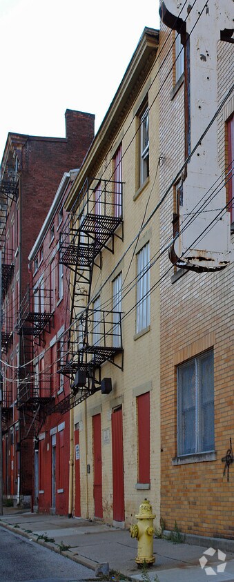Building Photo - 19 Mercer St