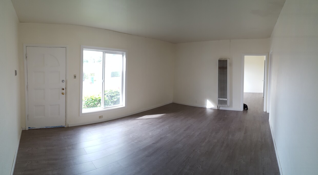 Living Room - 4008 Loma Vista Avenue