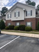 Building Photo - 2221 Locksley Woods Dr