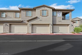 Building Photo - 5730 Sky Pointe Dr