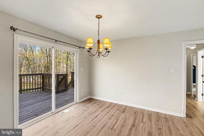 Foto del edificio - 14172 Rogers Ford Rd