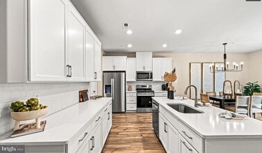 Building Photo - 105 Larrabee Wy