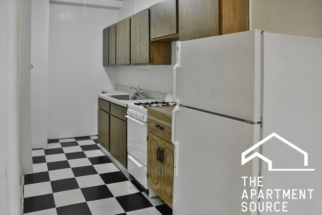 Foto del edificio - 540 W Briar Pl