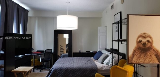 Foto del edificio - 275 NE 18th St