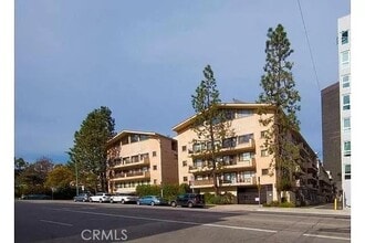 Building Photo - 1154 S Barrington Ave