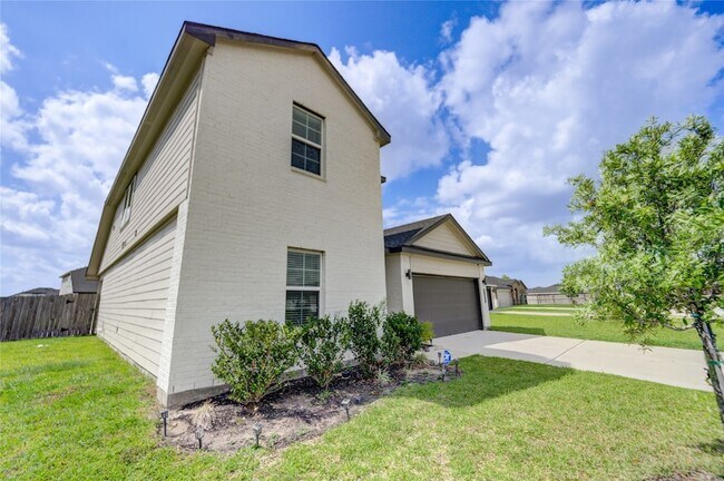 Building Photo - 7319 Sunset Crk Dr