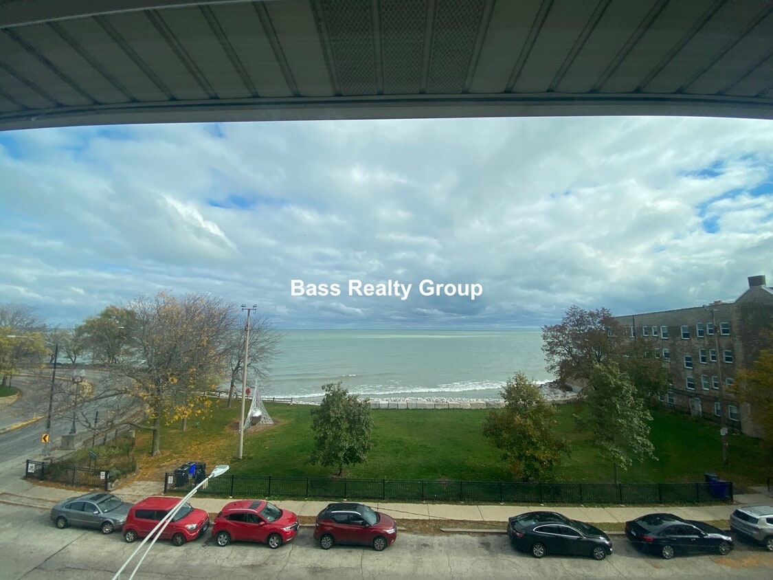 7752 N Eastlake Terrace Unit 3, Chicago, IL 60626 Condo for Rent in