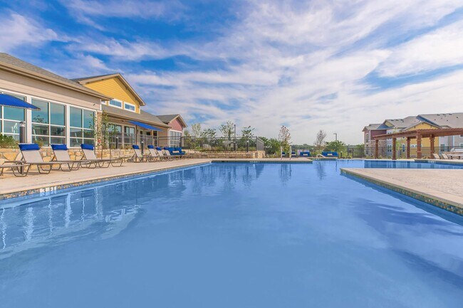 Foto del edificio - Urban Elegance: 3 Bedroom Apartments with ...