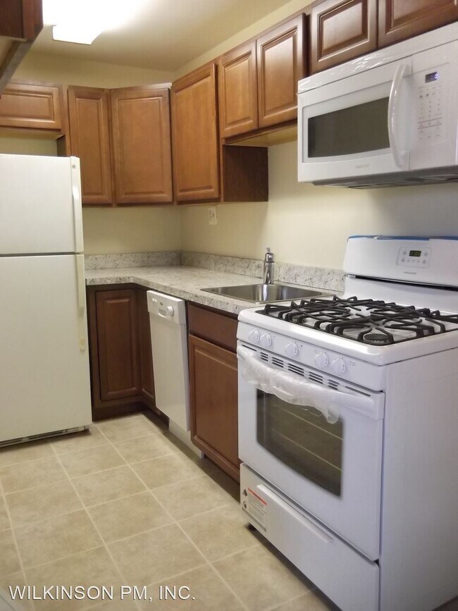 Foto del edificio - 1 br, 1 bath House - 1575 N COLONIAL TER #204