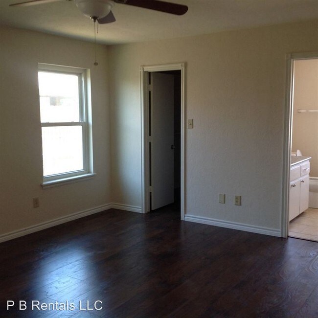 Building Photo - 3 br, 2 bath House - 4413 SW Parkway Drive