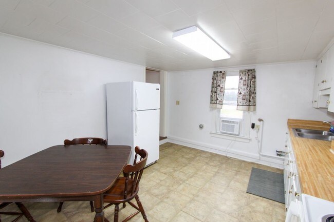Building Photo - Middleway Apartment