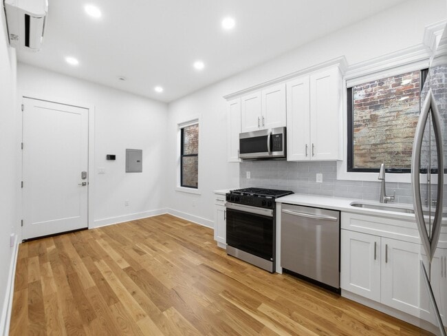 Foto del edificio - 858 West Side Ave