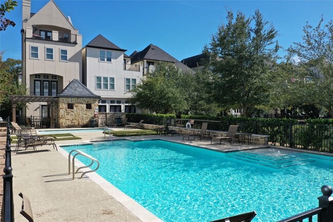 Foto del edificio - 1708 Upland Lakes