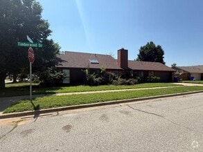 Building Photo - 3701 River Oaks Dr