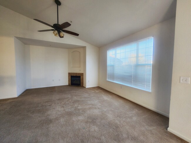 Foto del edificio - 5755 N Genoa Way