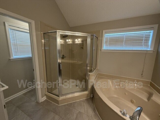Foto del edificio - 11245 Cashmere Wood Dr