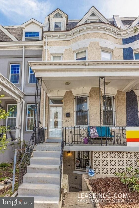 Foto principal - 604 Harvard St NW