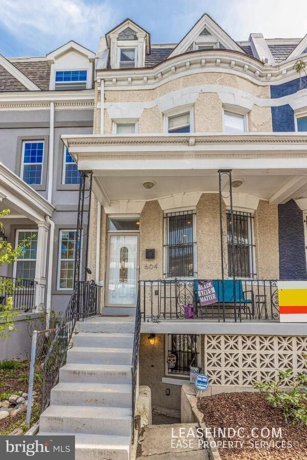 Building Photo - 604 Harvard St NW