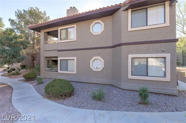 Building Photo - 5020 S Rainbow Blvd