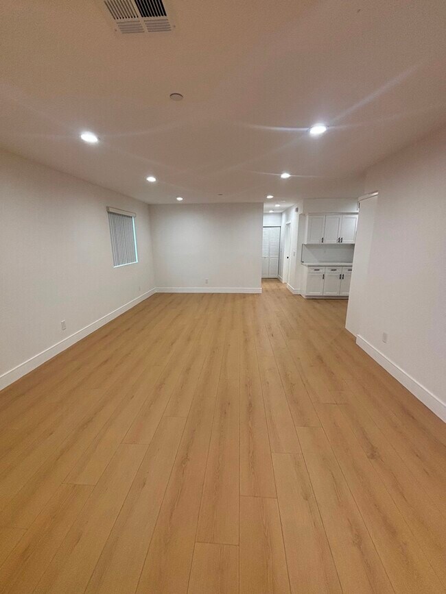 Foto del edificio - 5526 S Wilton Pl