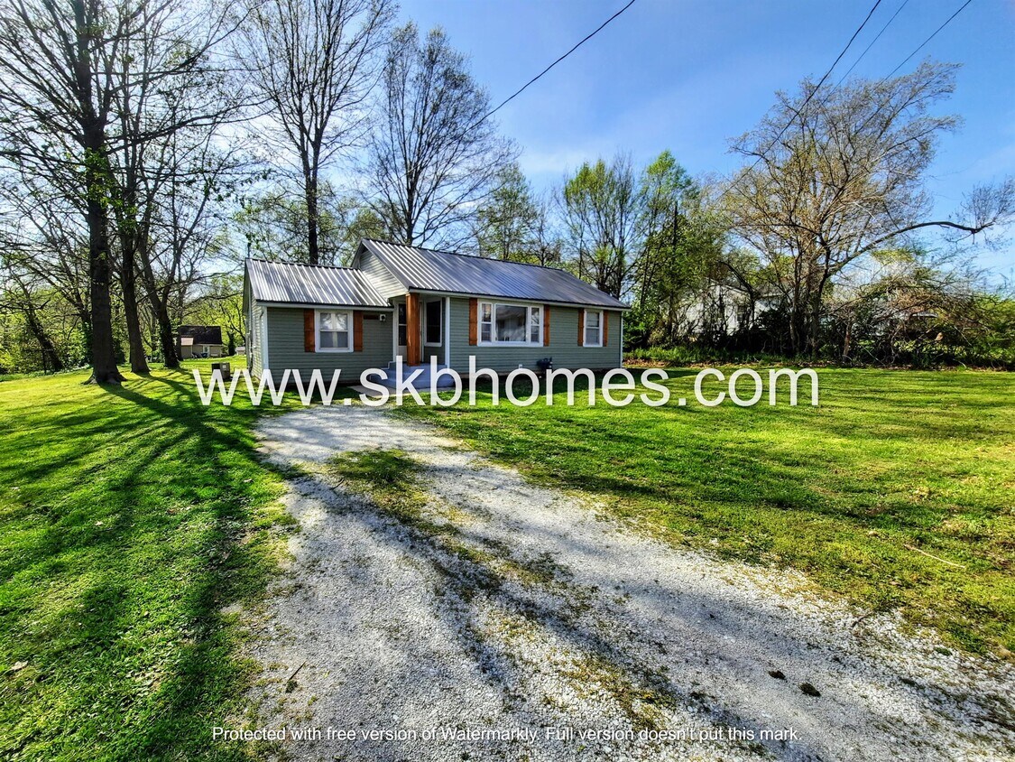 1506 Townsend St, Cassville, MO 65625 House Rental in Cassville, MO