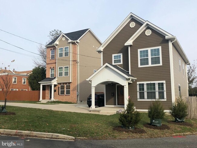 Foto del edificio - 3424 5th St SE