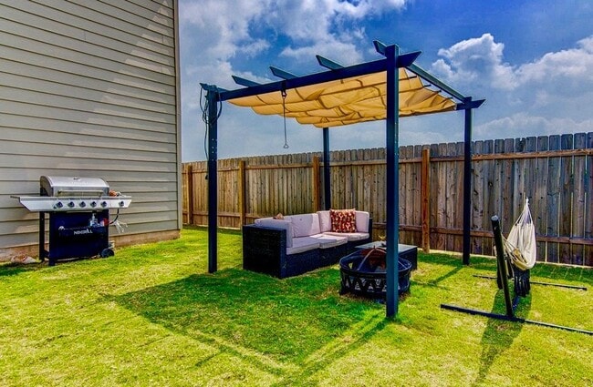 Foto del edificio - 17719 Dockery Dr