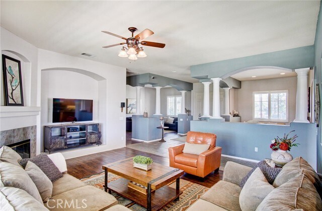 Foto del edificio - 23970 Spencer Butte Dr
