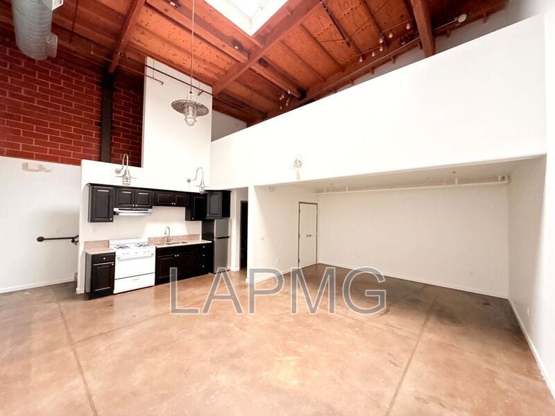 Photo - 1734 N. Main St.,/ 633 Gibbons Street - 633-160