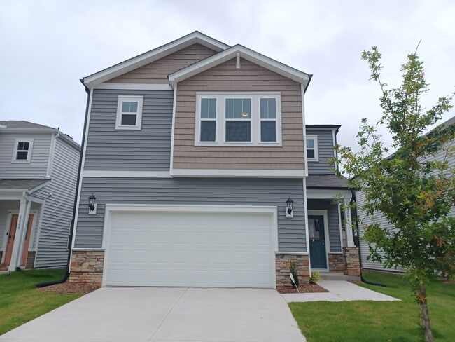 Photo - 1006 Depot Dr House