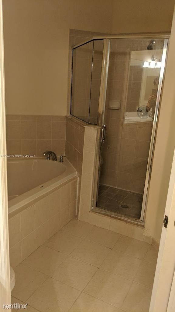 Foto del edificio - 4 br, 3.5 bath Townhome - 23433 SW 112th Ct