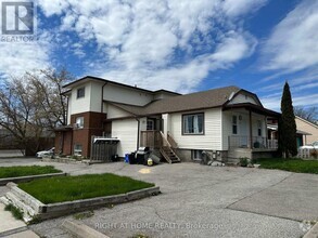 Building Photo - 130-130 Westmount St