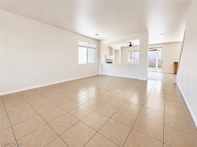 Foto del edificio - 4300 N Thunder Twice St