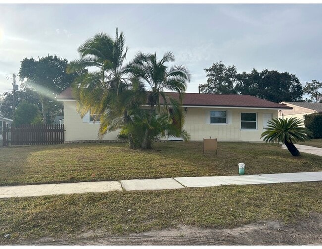 Building Photo - 134 Burns Ave