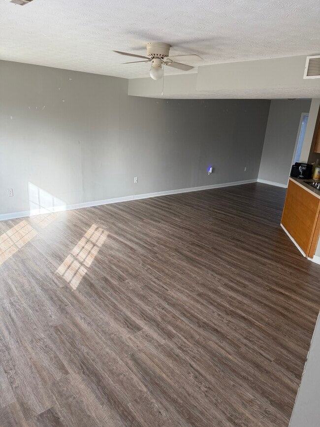 Foto del edificio - 114 Herndon Ln