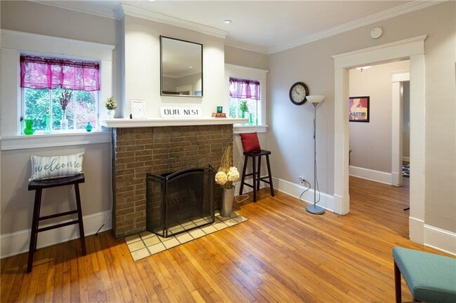 Building Photo - 934 Highland Terrace NE