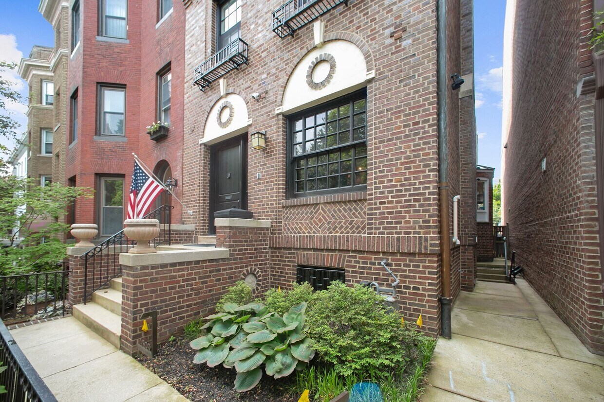 Primary Photo - 1822 Kalorama Rd NW