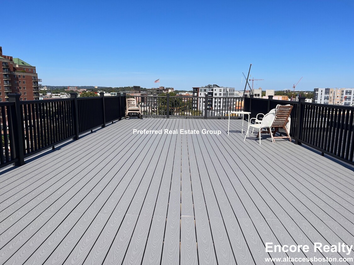 Foto del edificio - 244 Brighton Ave