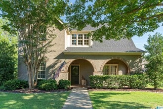 Building Photo - 1122 Regent Park Dr